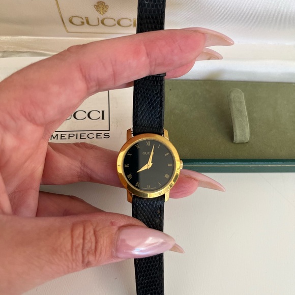 Auth VTG GUCCI Watch - Picture 3 of 9